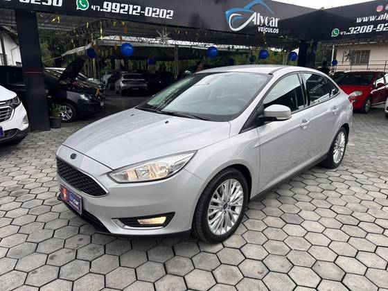 FORD FOCUS 2.0 SE PLUS FASTBACK 16V FLEX 4P POWERSHIFT FORD FOCUS 2.0 SE PLUS FASTBACK 16V FLEX 4P POWERSHIFT